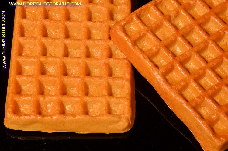Belgische Waffel, 2 Stück - 120 x 90 mm - Brotattrappe - Imitation