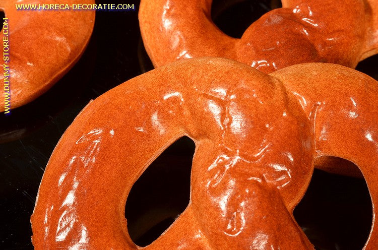 Brezel, 3 Stück - 120 x 100 mm - Brotattrappe-Imitat