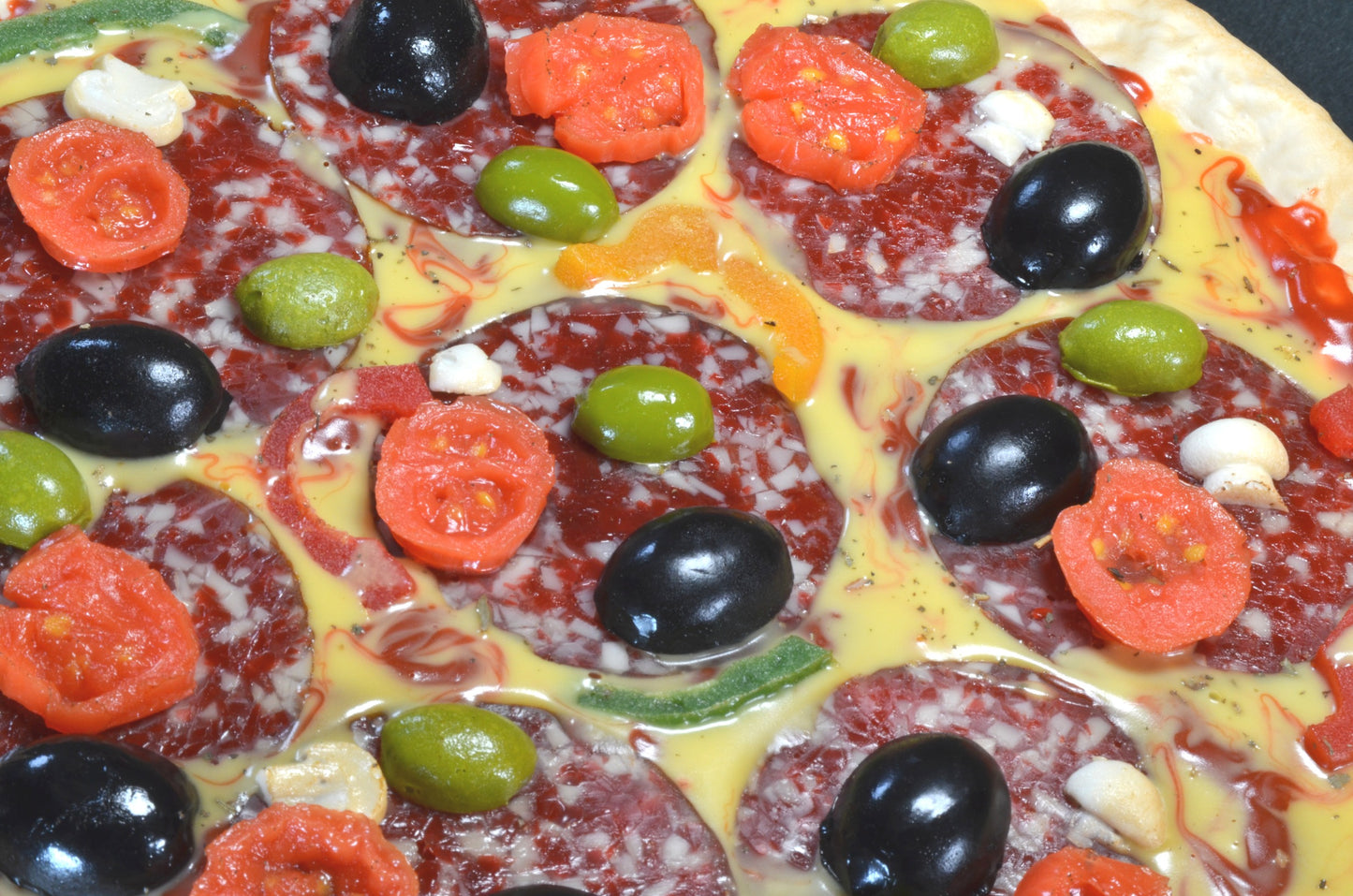 Pizza, Salami – gefälscht