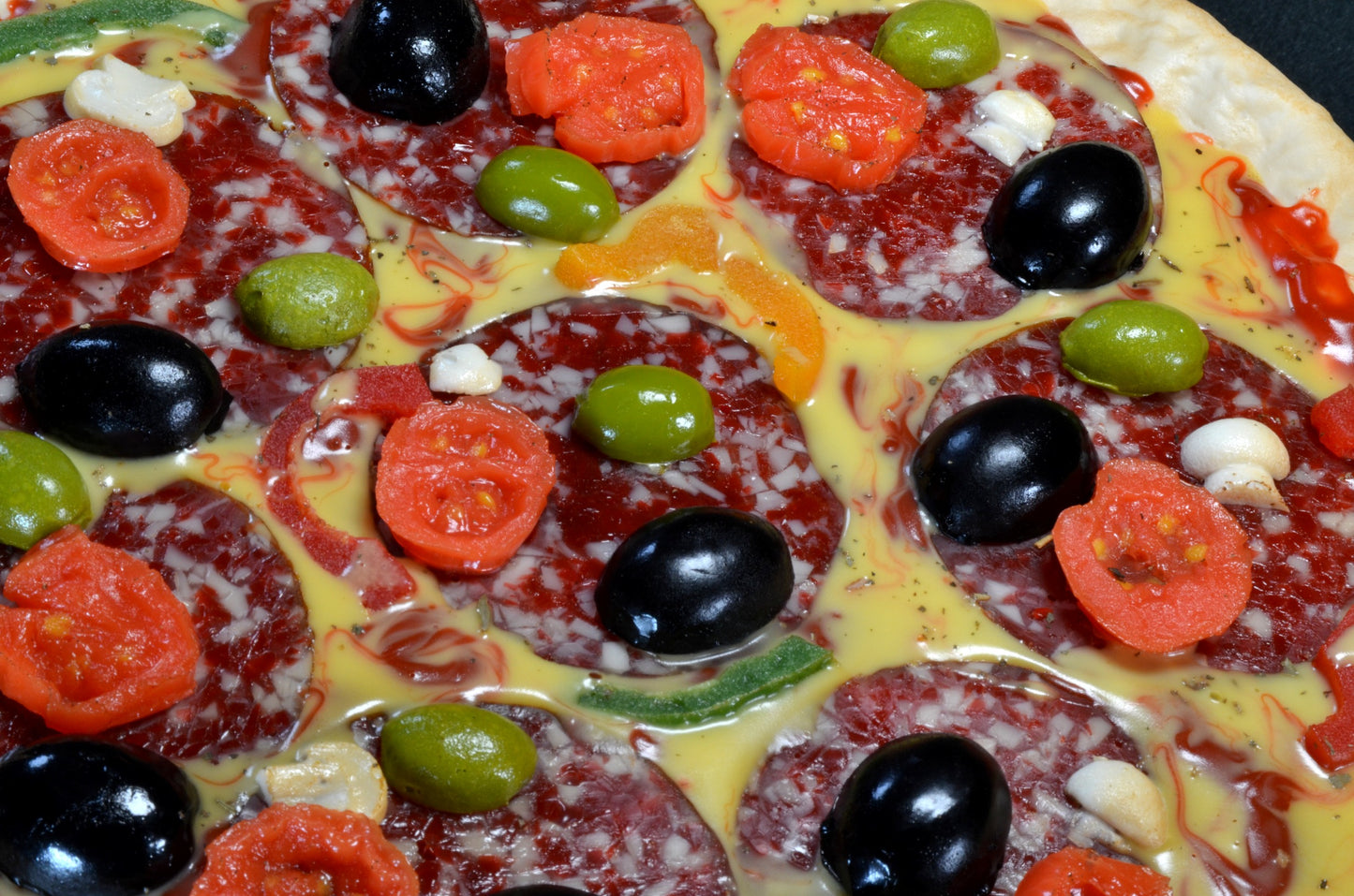 Pizza, Salami – gefälscht