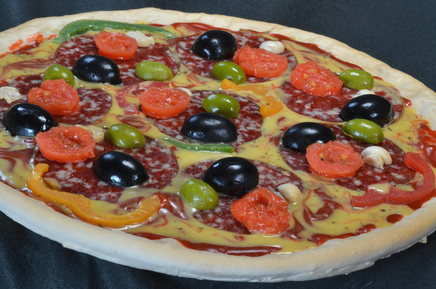 Pizza, Salami – gefälscht
