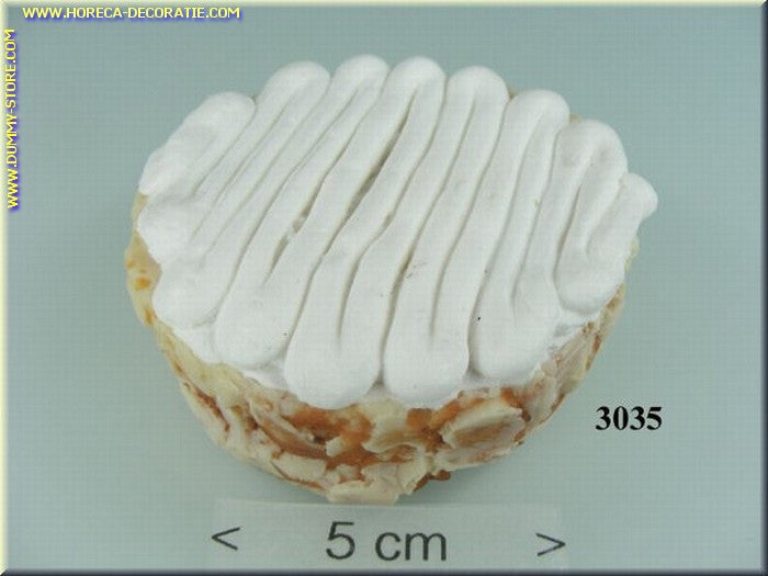 Kuchen mit Schlagsahne - Nachahmung