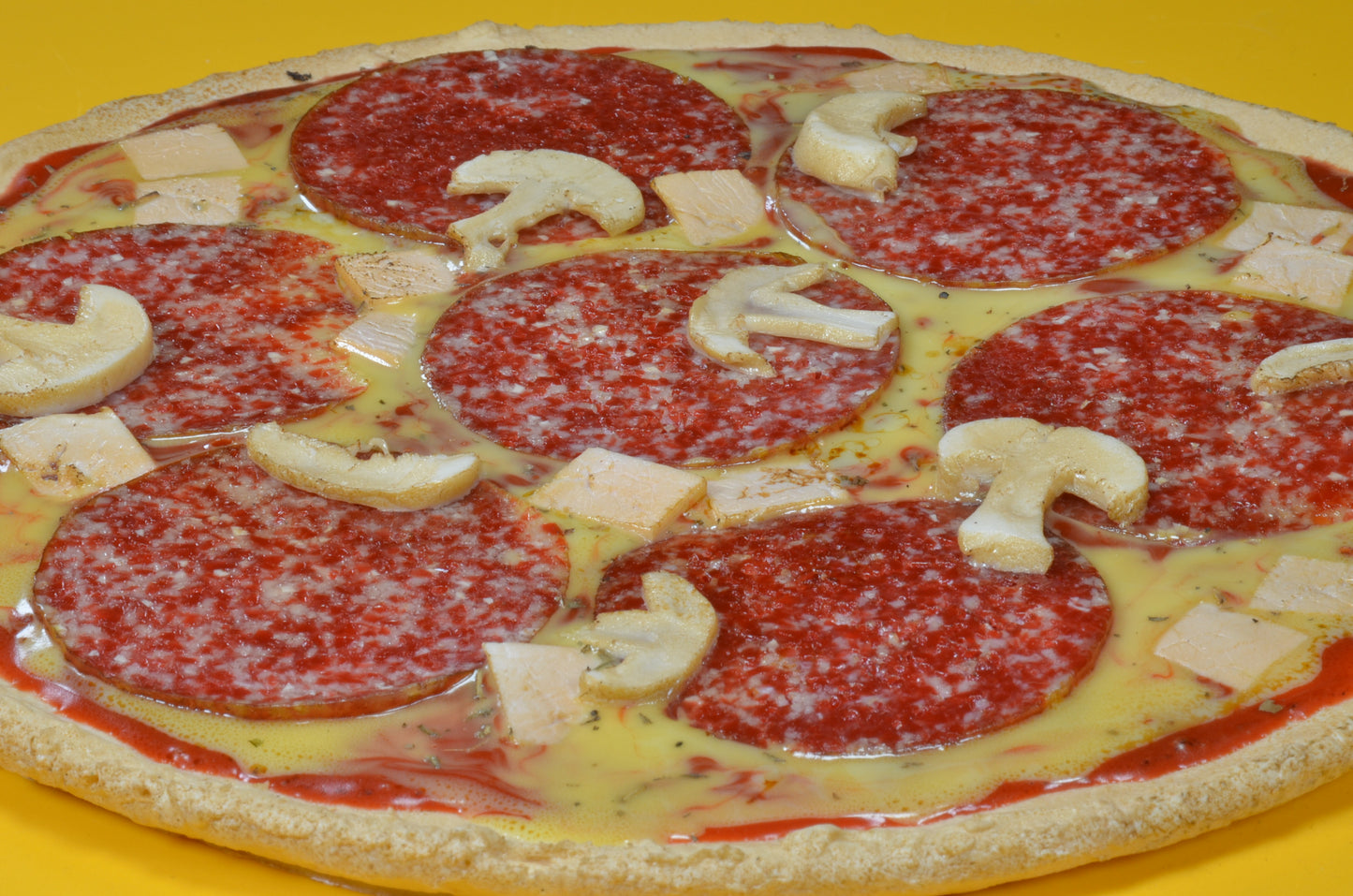 Pizza-Salami-Attrappe – Attrappe – 25 cm, handgefertigt