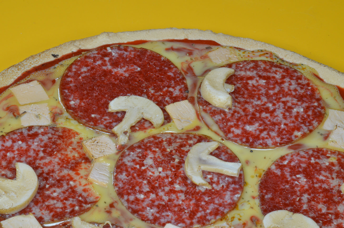 Pizza-Salami-Attrappe – Attrappe – 25 cm, handgefertigt