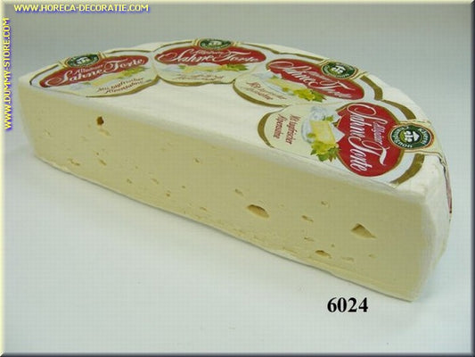 Allg.Sahnetorte Natur angeschn. - counterfeit