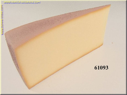 Raclette, piece of cheese (with crust) - dummy