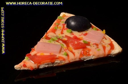 Pizza, Scheibe, Schinken und Oliven - Attrappe (11x9 cm)