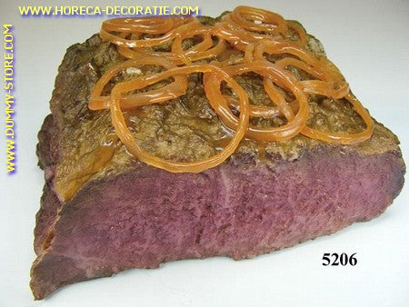 Steak with onion rings - imitation