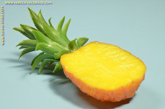 Ananas, halb - 100x210 mm - Fruchtattrappe