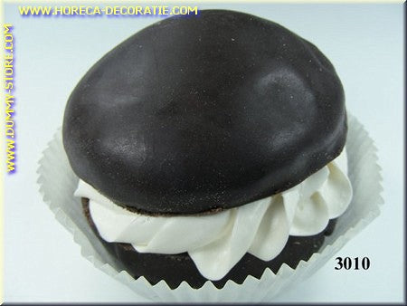 Schokoladensauce mit Schlagsahne - Imitation - Attrappe
