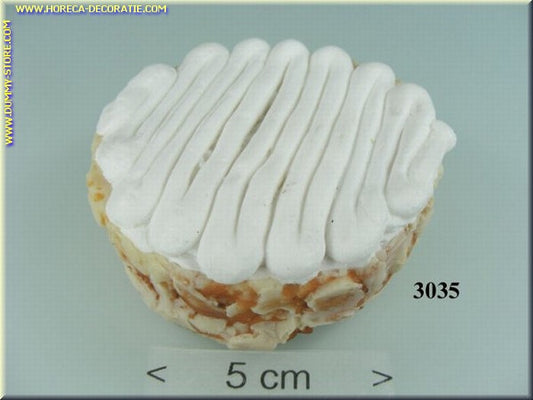 Kuchen mit Schlagsahne - Nachahmung