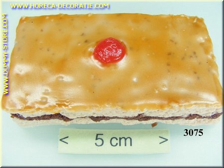 Keks mit roten Früchten - Fake - Attrappe