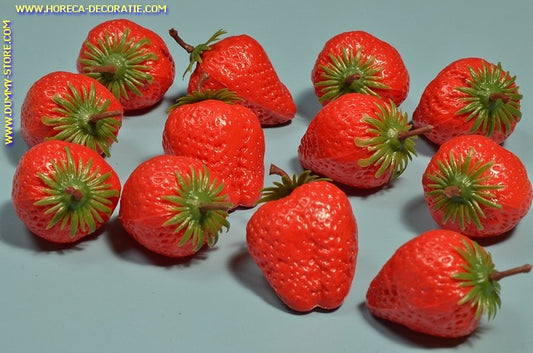 Erdbeeren, groß, 12 Stück - Ø 50 mm - Fruchtattrappe